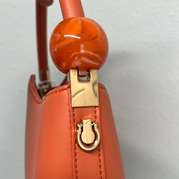 Melie Bianco | Jennie Recycled Vegan Crossbody Bag In Coral - Picture 5 of 10